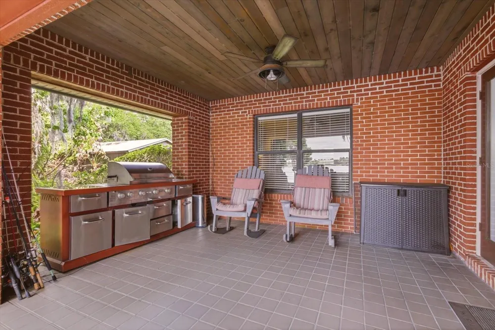 4910 E LAKE DRIVE Winter Springs, FL 32708