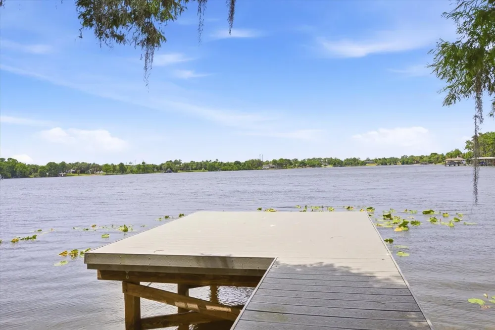 4910 E LAKE DRIVE Winter Springs, FL 32708