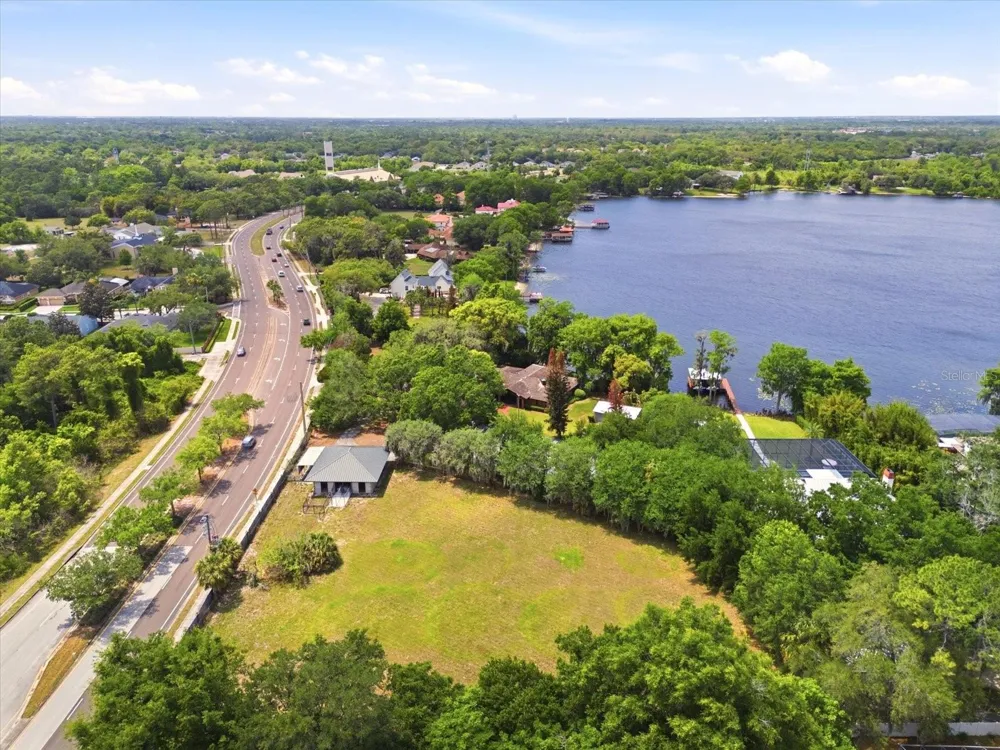 4910 E LAKE DRIVE Winter Springs, FL 32708