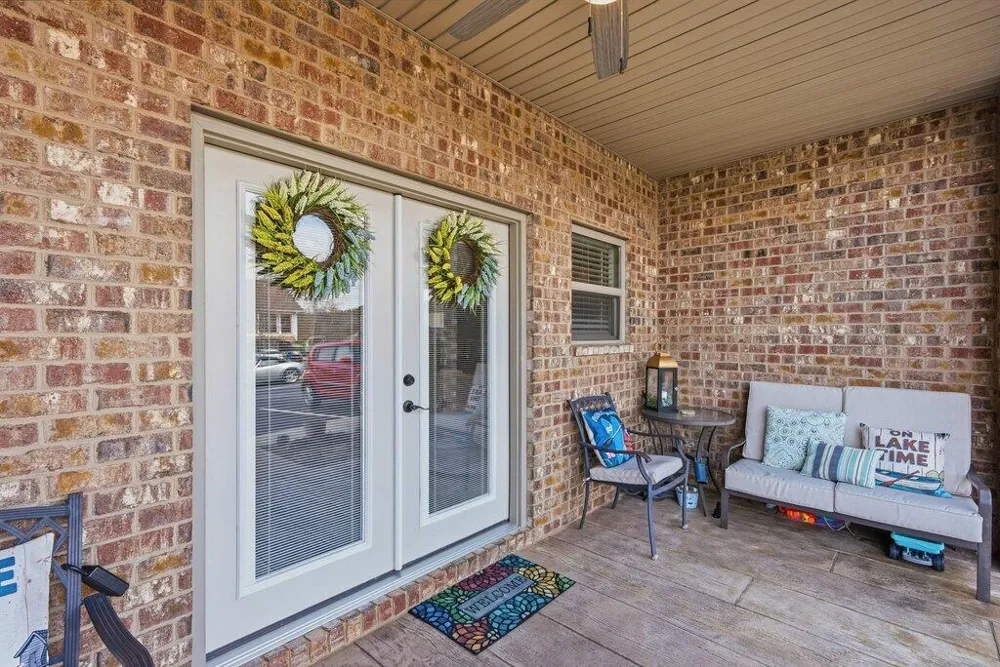 1255 New Lake Road Spring City, TN 37381