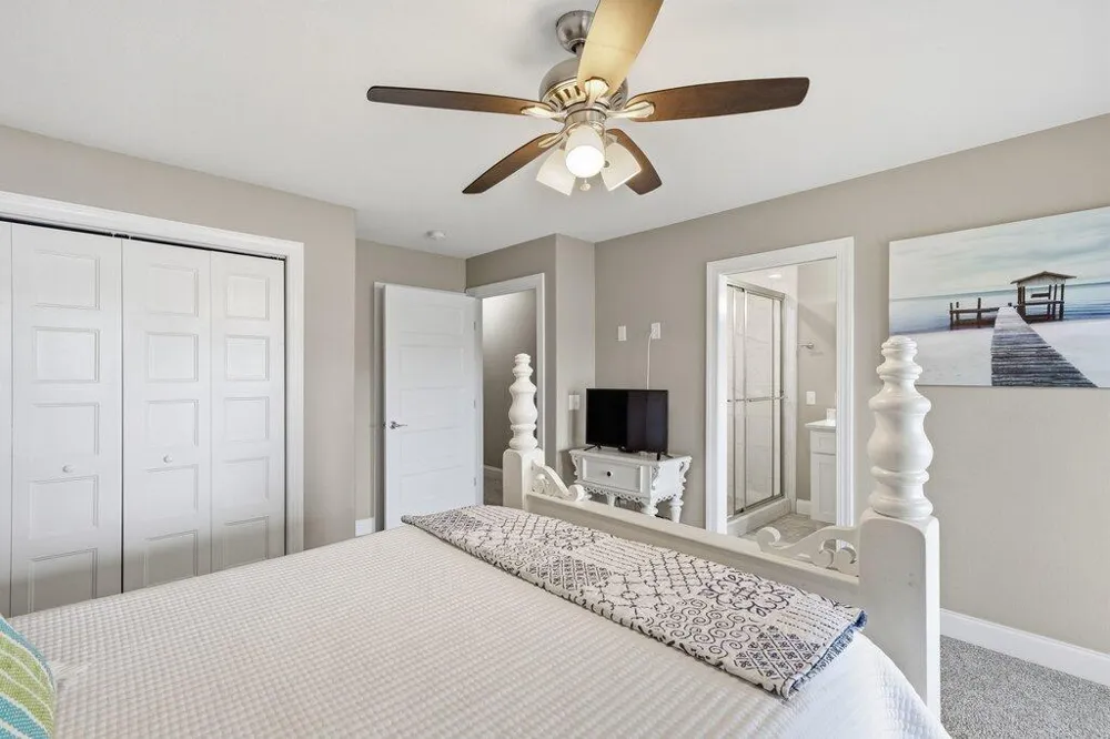1255 New Lake Road Spring City, TN 37381