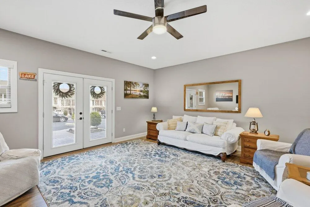 1255 New Lake Road Spring City, TN 37381