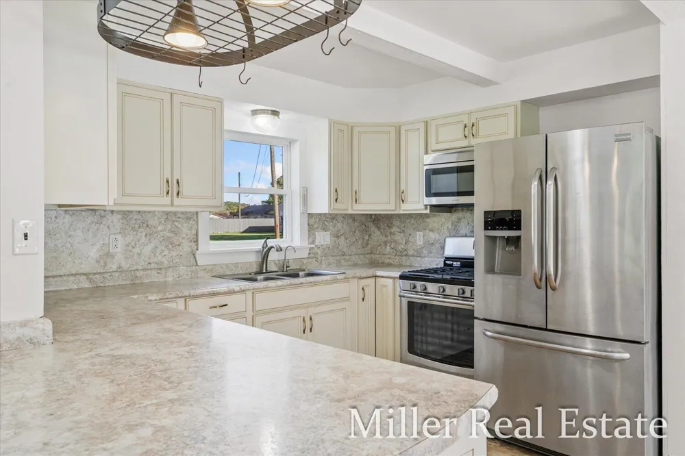32 B DRIVE Hastings, MI 49058