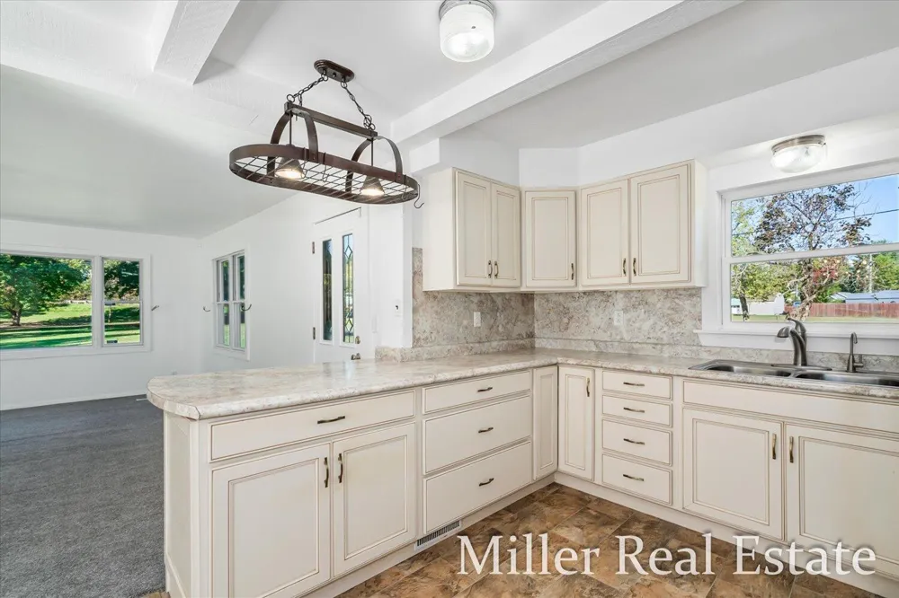 32 B DRIVE Hastings, MI 49058