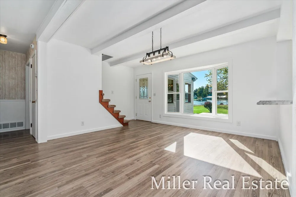 32 B DRIVE Hastings, MI 49058