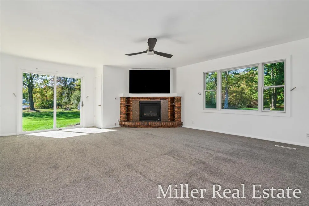 32 B DRIVE Hastings, MI 49058