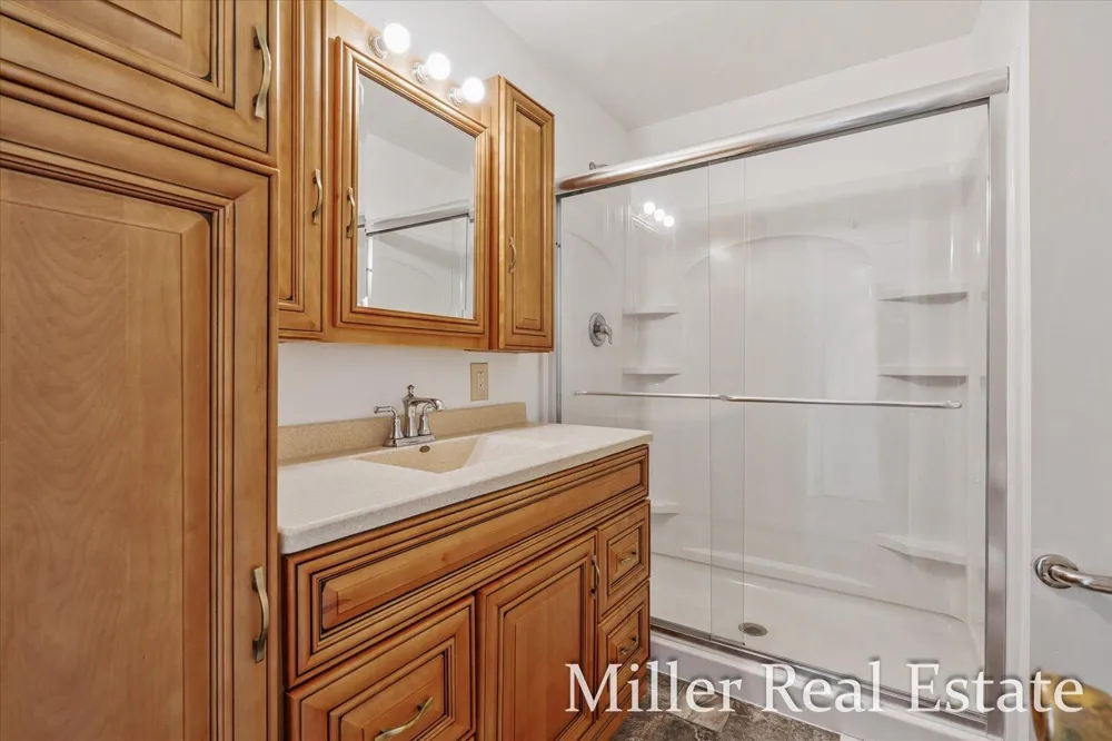 32 B DRIVE Hastings, MI 49058