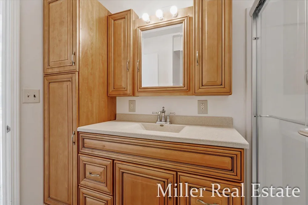 32 B DRIVE Hastings, MI 49058