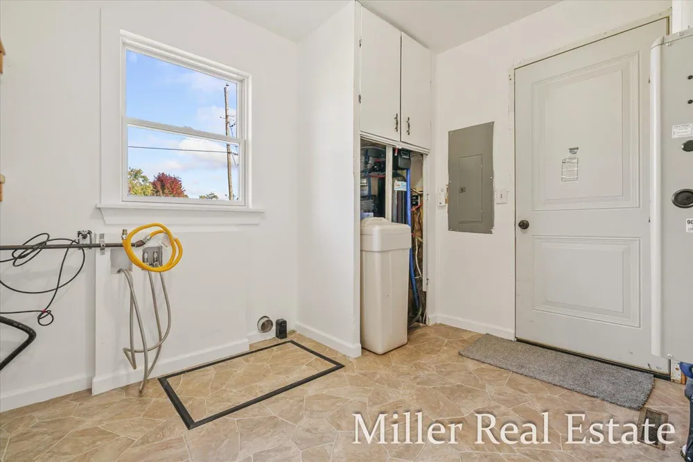 32 B DRIVE Hastings, MI 49058