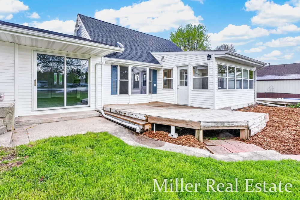 32 B DRIVE Hastings, MI 49058