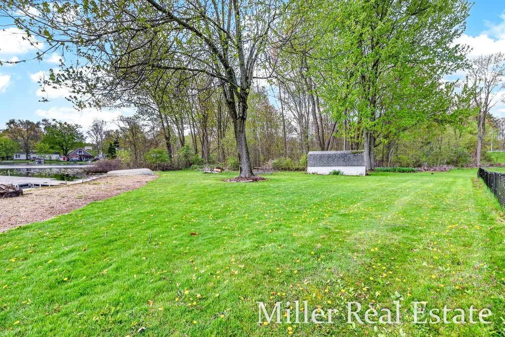 32 B DRIVE Hastings, MI 49058