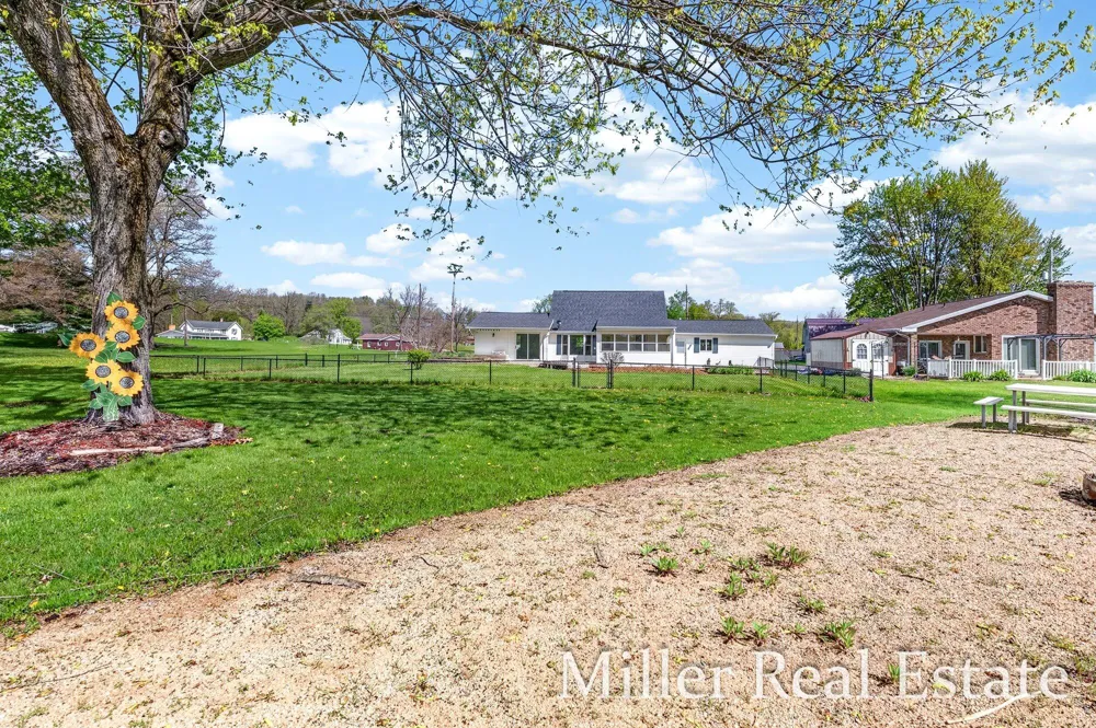 32 B DRIVE Hastings, MI 49058