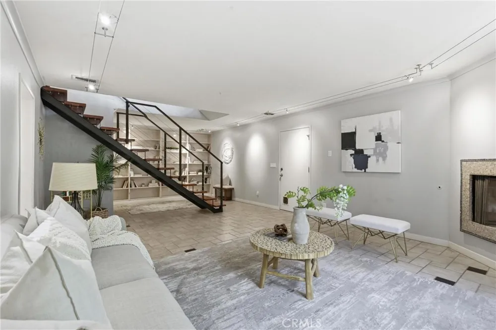 41 Hidden Valley Monrovia, CA 91016