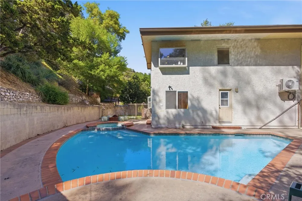 41 Hidden Valley Monrovia, CA 91016