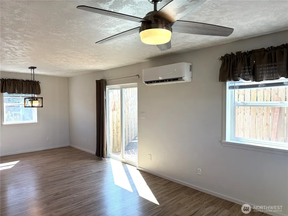 811 346th Place Ocean Park, WA 98640
