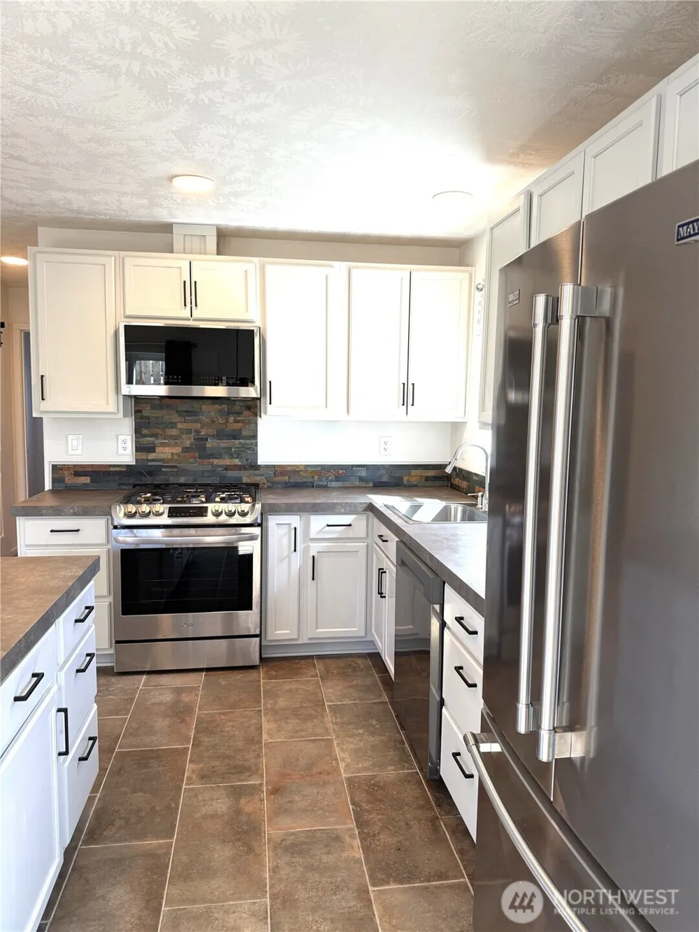 811 346th Place Ocean Park, WA 98640