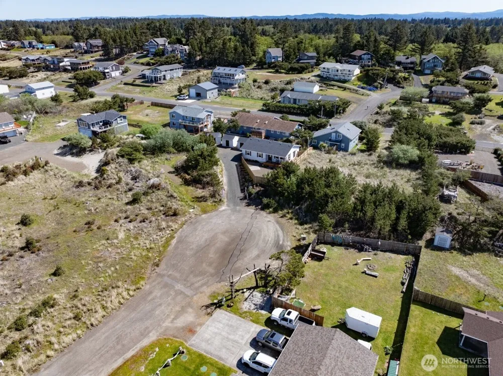 811 346th Place Ocean Park, WA 98640
