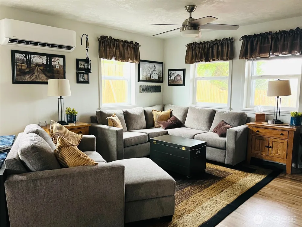 811 346th Place Ocean Park, WA 98640