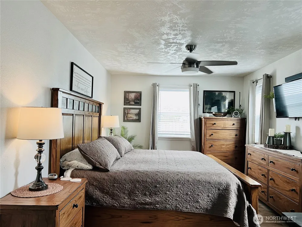 811 346th Place Ocean Park, WA 98640