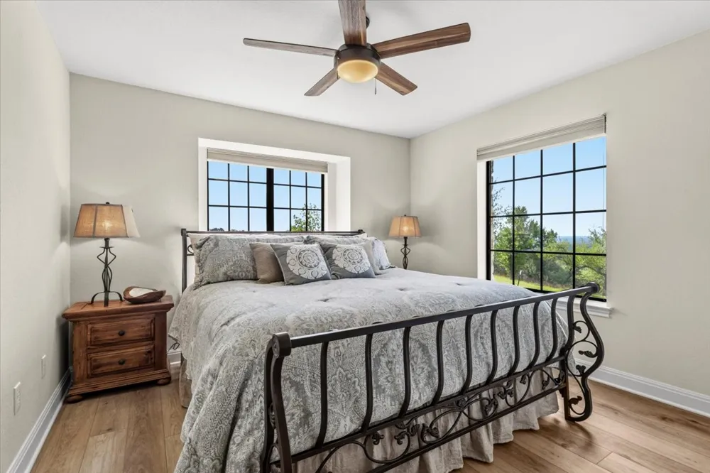 6594 W Hwy 290 Dripping Springs, TX 78620