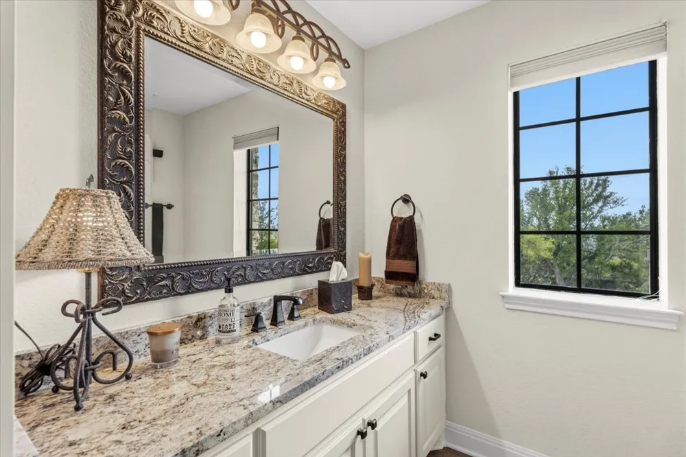 6594 W Hwy 290 Dripping Springs, TX 78620
