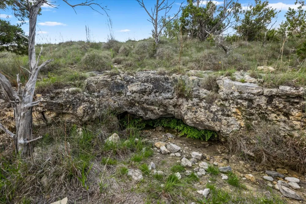 6594 W Hwy 290 Dripping Springs, TX 78620