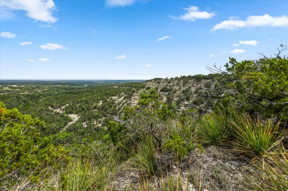6594 W Hwy 290 Dripping Springs, TX 78620