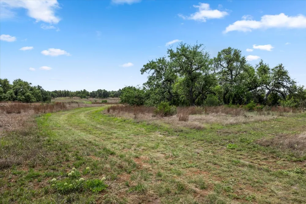 6594 W Hwy 290 Dripping Springs, TX 78620