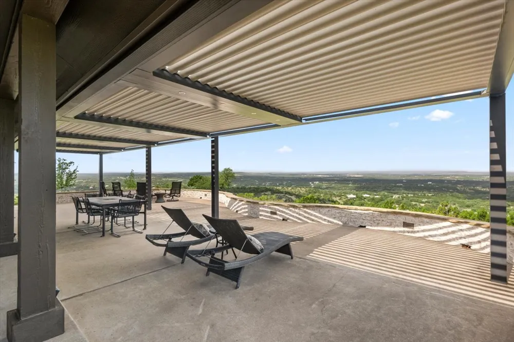 6594 W Hwy 290 Dripping Springs, TX 78620