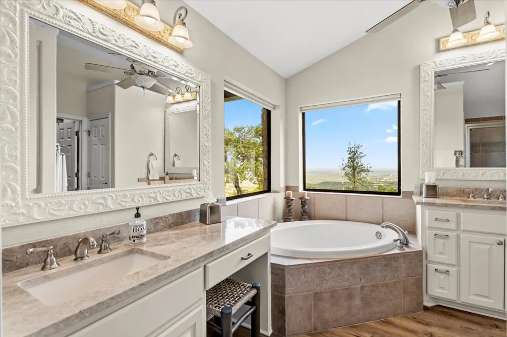 6594 W Hwy 290 Dripping Springs, TX 78620