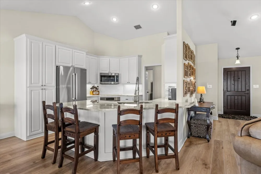 6594 W Hwy 290 Dripping Springs, TX 78620