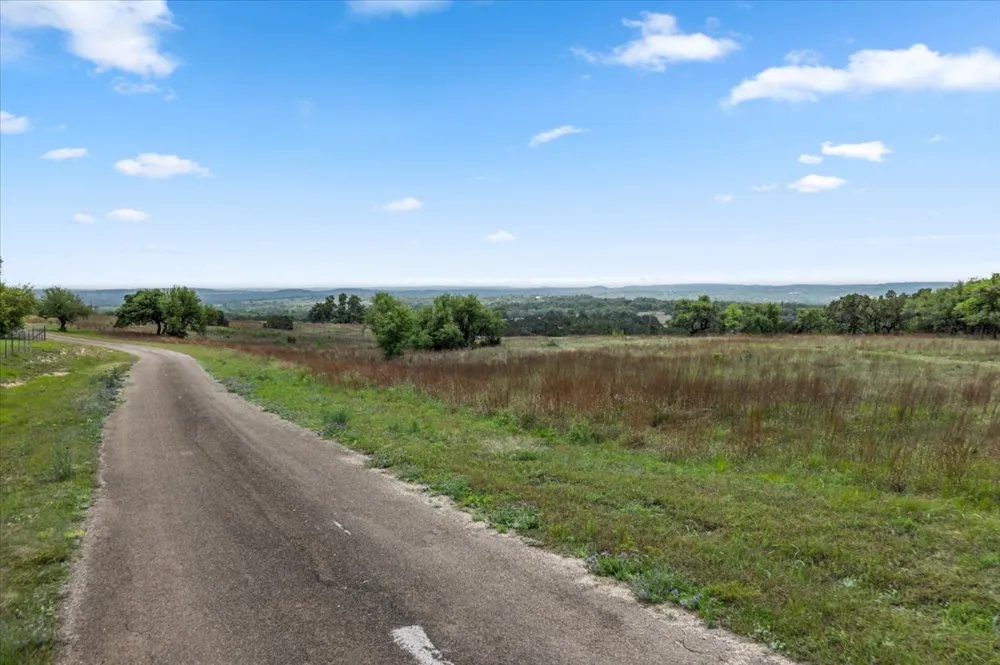 6594 W Hwy 290 Dripping Springs, TX 78620
