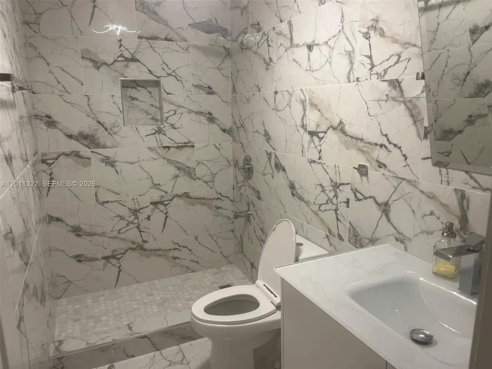 3915 NE 168th St #3915 North Miami Beach, FL 33160