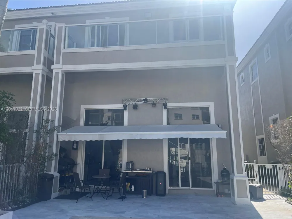 3915 NE 168th St #3915 North Miami Beach, FL 33160