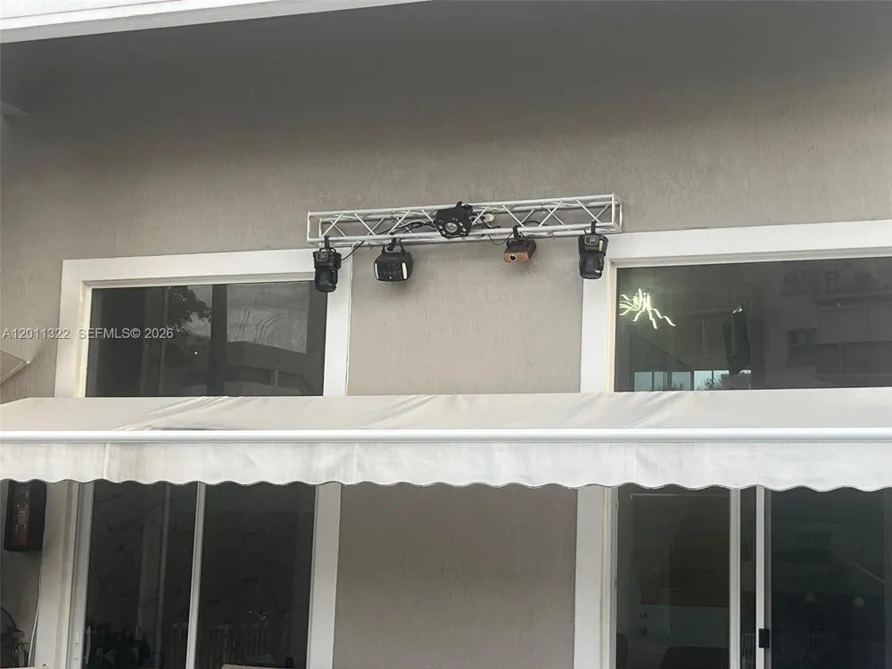 3915 NE 168th St #3915 North Miami Beach, FL 33160
