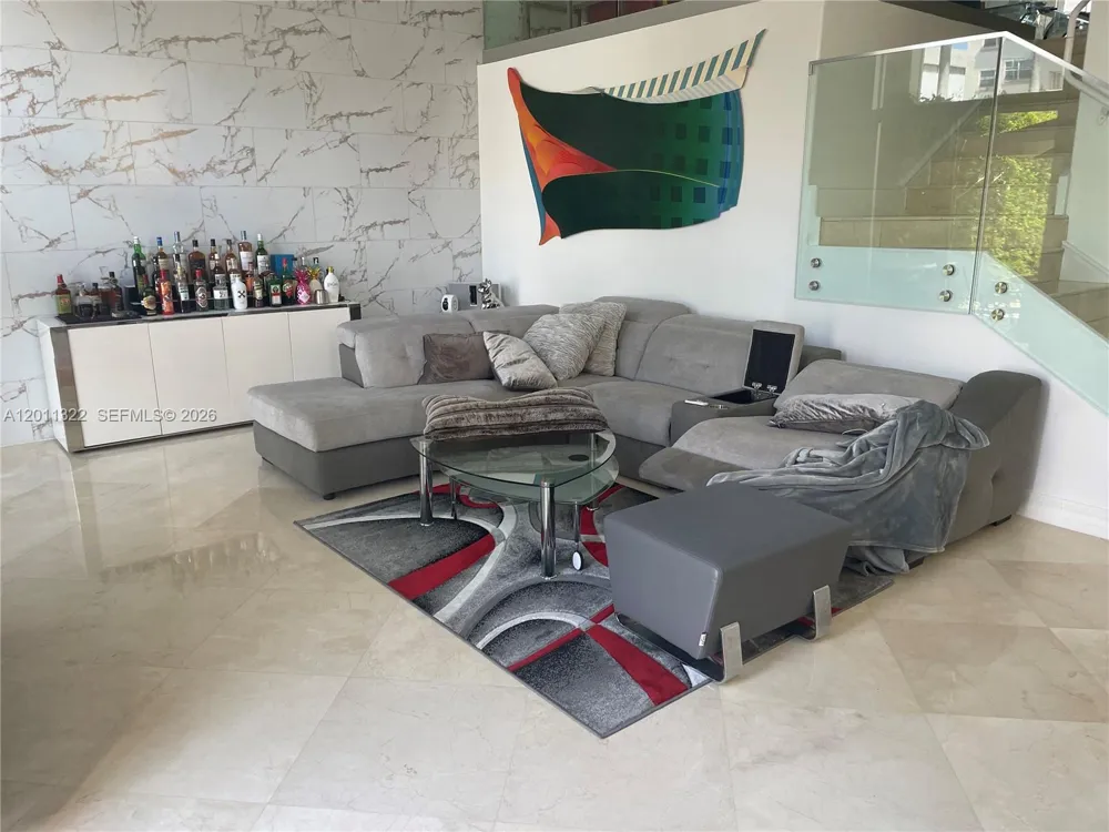 3915 NE 168th St #3915 North Miami Beach, FL 33160