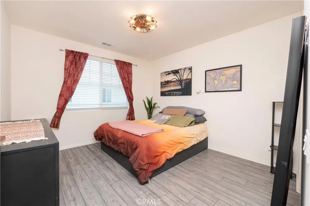 16570 Wyndham #1 Fontana, CA 92336