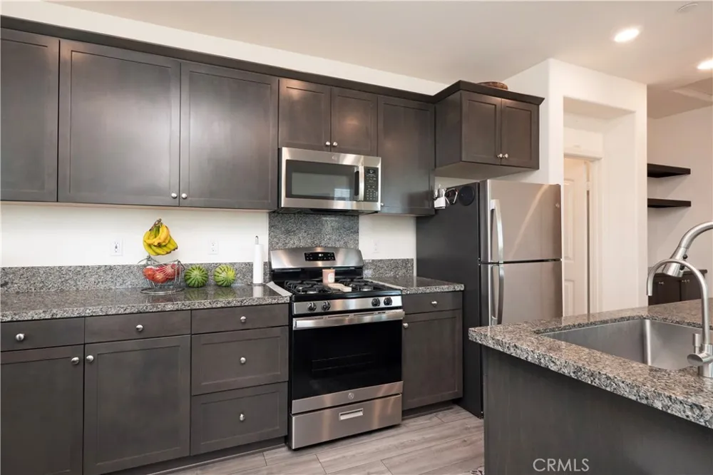 16570 Wyndham #1 Fontana, CA 92336