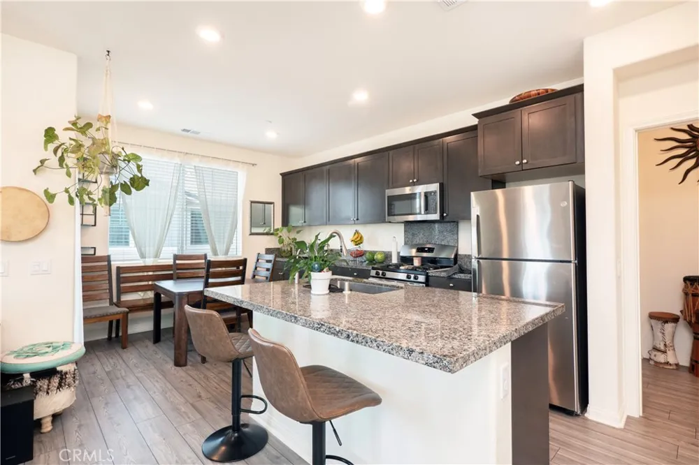 16570 Wyndham #1 Fontana, CA 92336