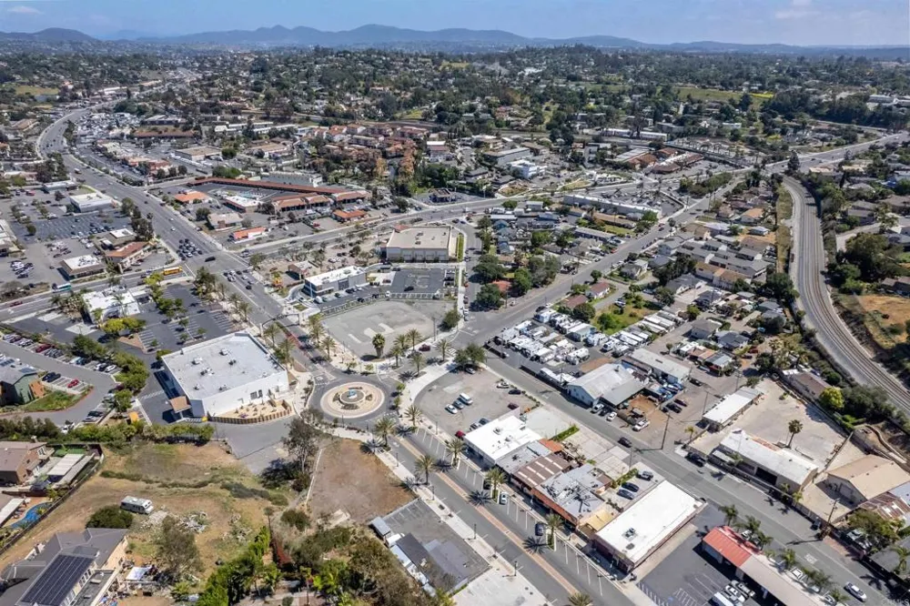 745 S Santa Fe Ave. Vista, CA 92083