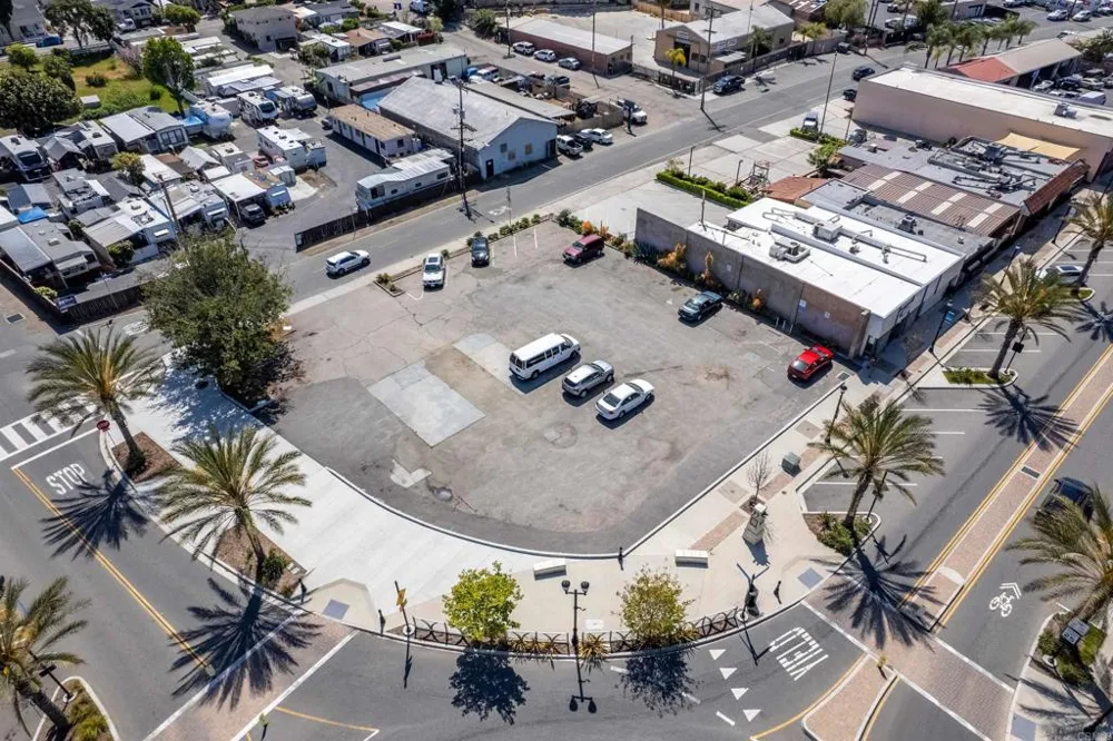 745 S Santa Fe Ave. Vista, CA 92083