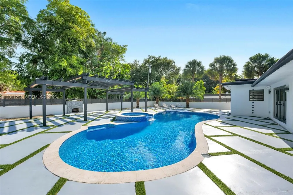29 NE 95th St Miami Shores, FL 33138