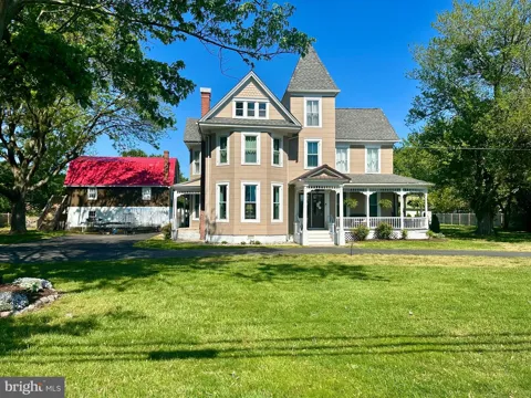 1311 RACE STREET