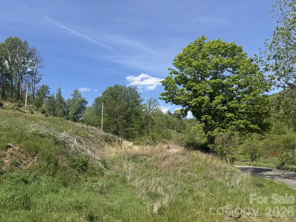 2681 Harrell Hill Road Bakersville, NC 28705
