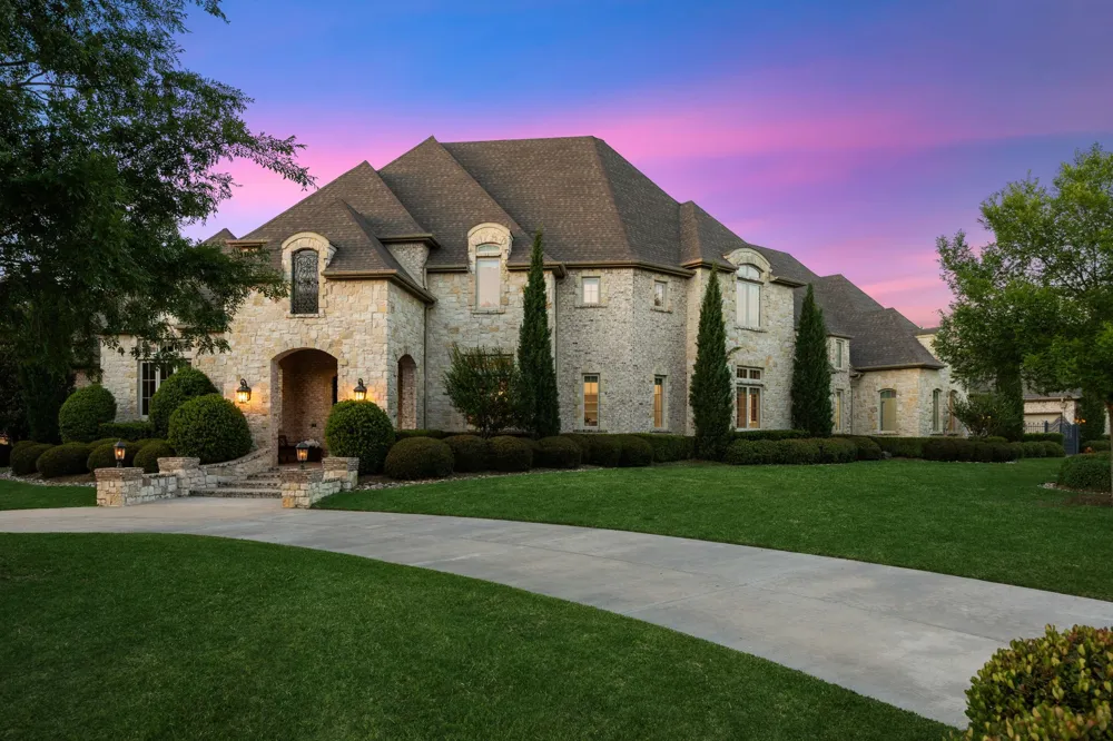 1701 Live Oak Lane Southlake, TX 76092