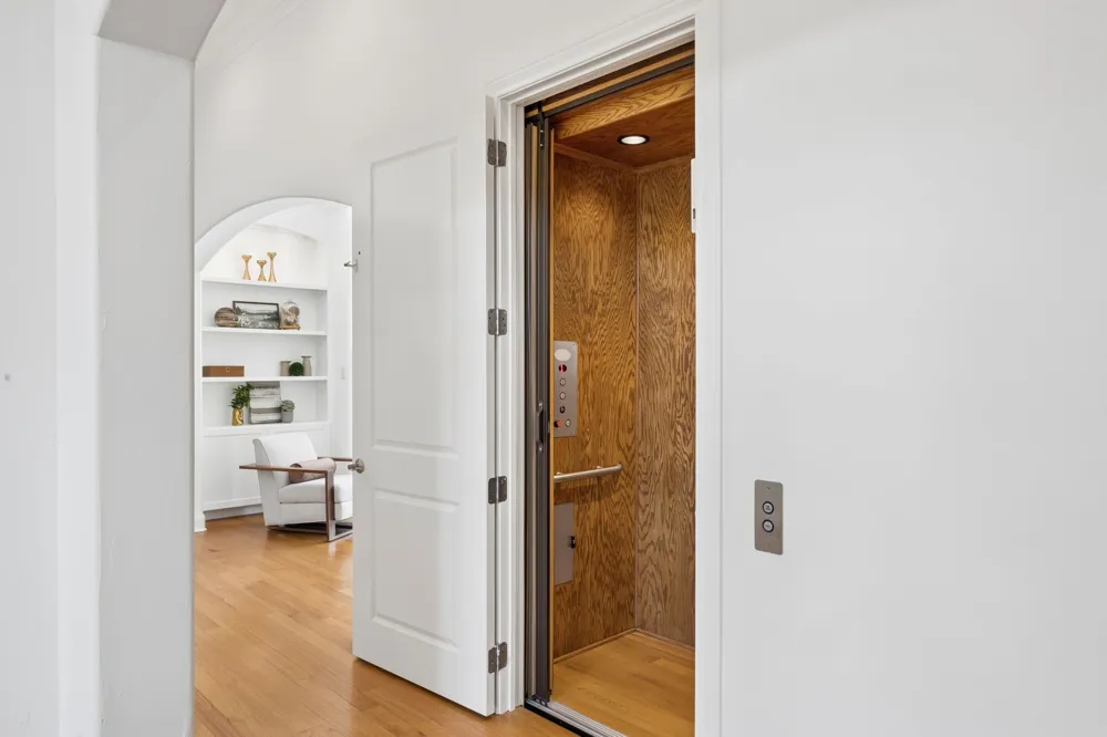 1701 Live Oak Lane Southlake, TX 76092