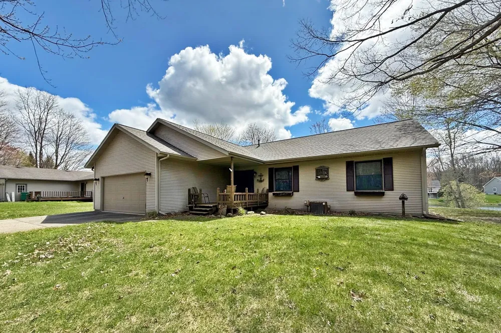 8917 Longview Drive Canadian Lakes, MI 49346