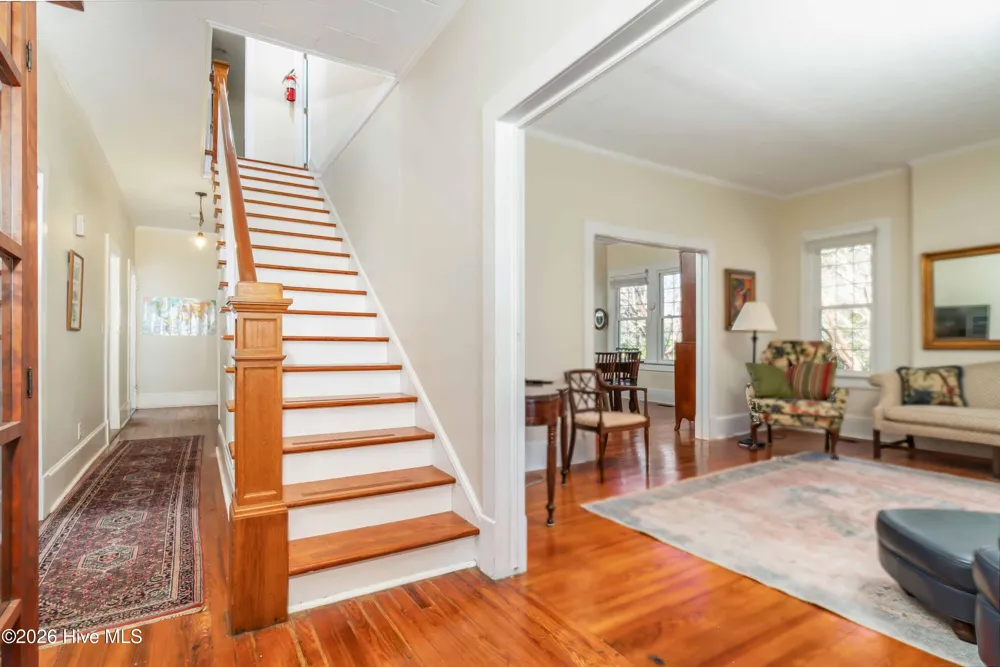 205 High Street Oriental, NC 28571