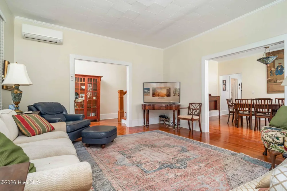 205 High Street Oriental, NC 28571