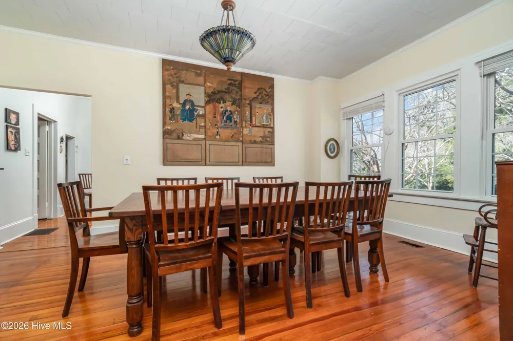 205 High Street Oriental, NC 28571